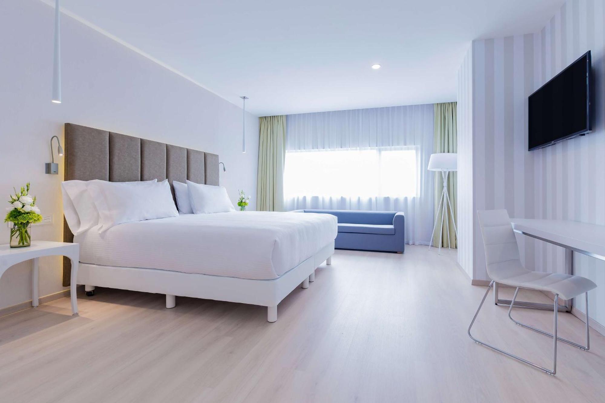 Nh Puebla Finsa Hotel Eksteriør billede
