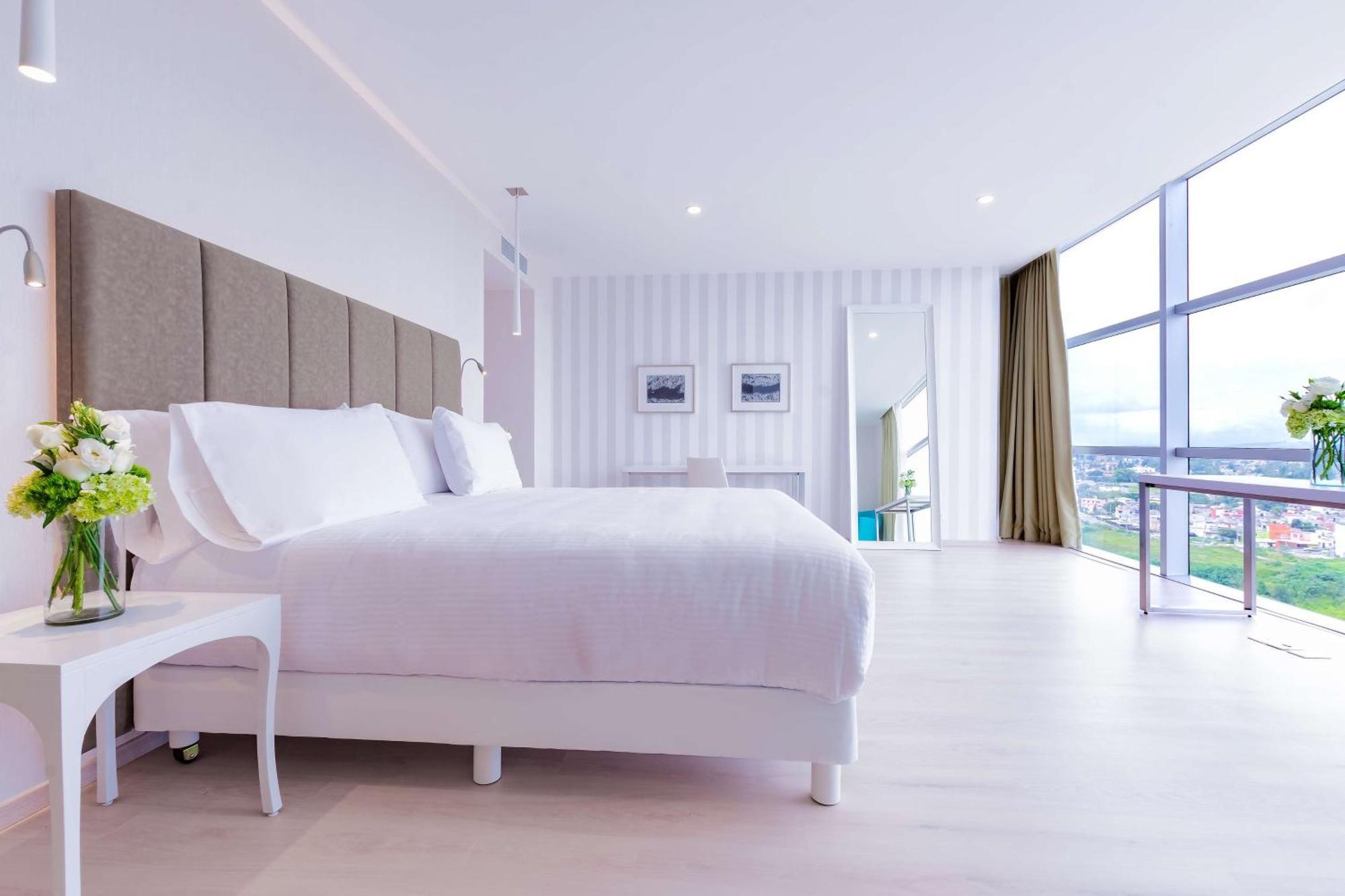 Nh Puebla Finsa Hotel Eksteriør billede